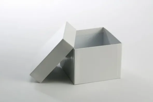 Boîte de stockage en carton plastifié de 100 x 133 x 133 mm avec grille 16 emplacements blanc