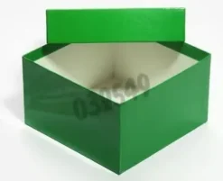 Boîte verte 133 x 133 mm hauteur 75 mm