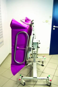 Chariot douche à hauteur variable hydraulique pour enfant Chariot douche à hauteur variable hydraulique pour enfant