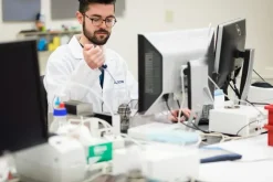 Contrôle, étalonnage et vérification pipette 12 canaux 4 déterminations simple pesée Cofrac en atelier