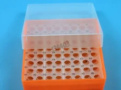 Cryoboîte pour 64 tubes Ø 11 mm orange fluo hauteur 52 mm