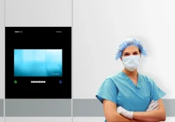 Négatoscope numérique OPERION- version encastrée, étanche (indice IP65), sans cable apparant - taille écran 54,6''