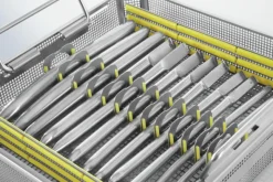 Panier de stérilisation perforé 1/2 - 243 x 253 x 56 mm - à utiliser avec fixations ECCOS et couvercle JF117R