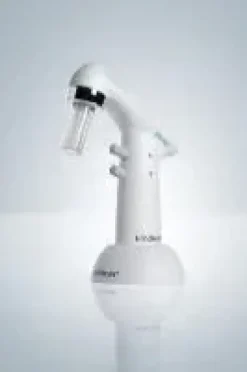 Pipeteur Pipetus fiche eur 230 v avec support de charge