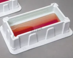 Réservoir 100 ml trois en un gradué 25,50,100 ml x 100