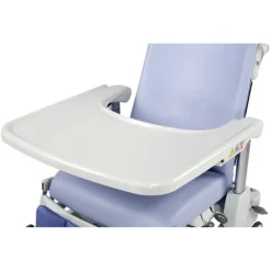 Tablette repas pour fauteuil avec accoudoirs réglables