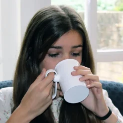 Tasse anti - renversement HandSteady