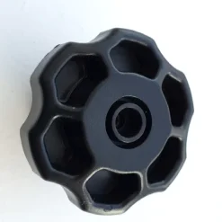 Valve de surpression pour matelas à dépression à billes compartimentées